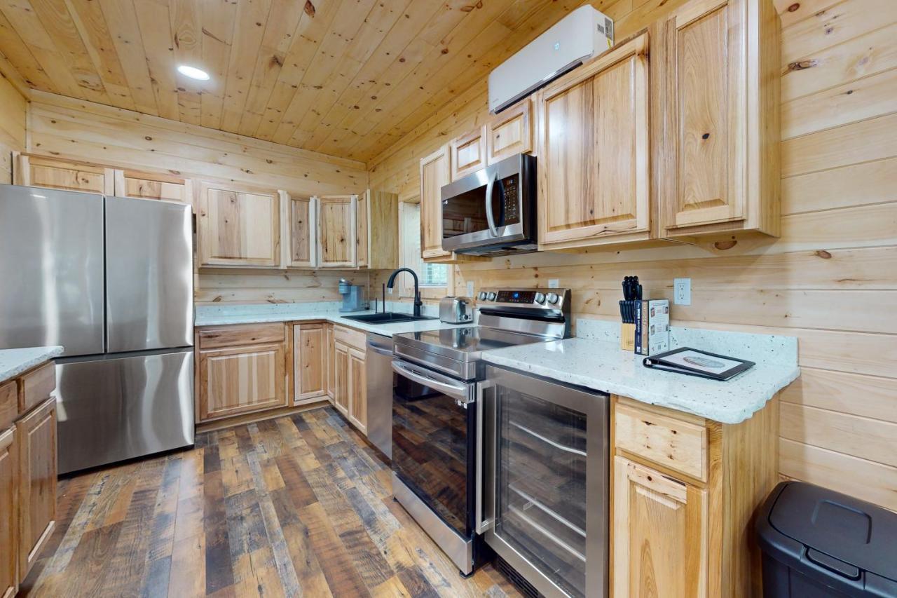 Whiskey Barrel Retreat Villa Sevierville Ngoại thất bức ảnh