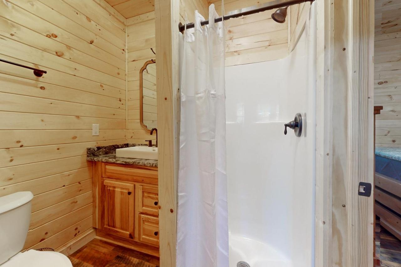 Whiskey Barrel Retreat Villa Sevierville Ngoại thất bức ảnh